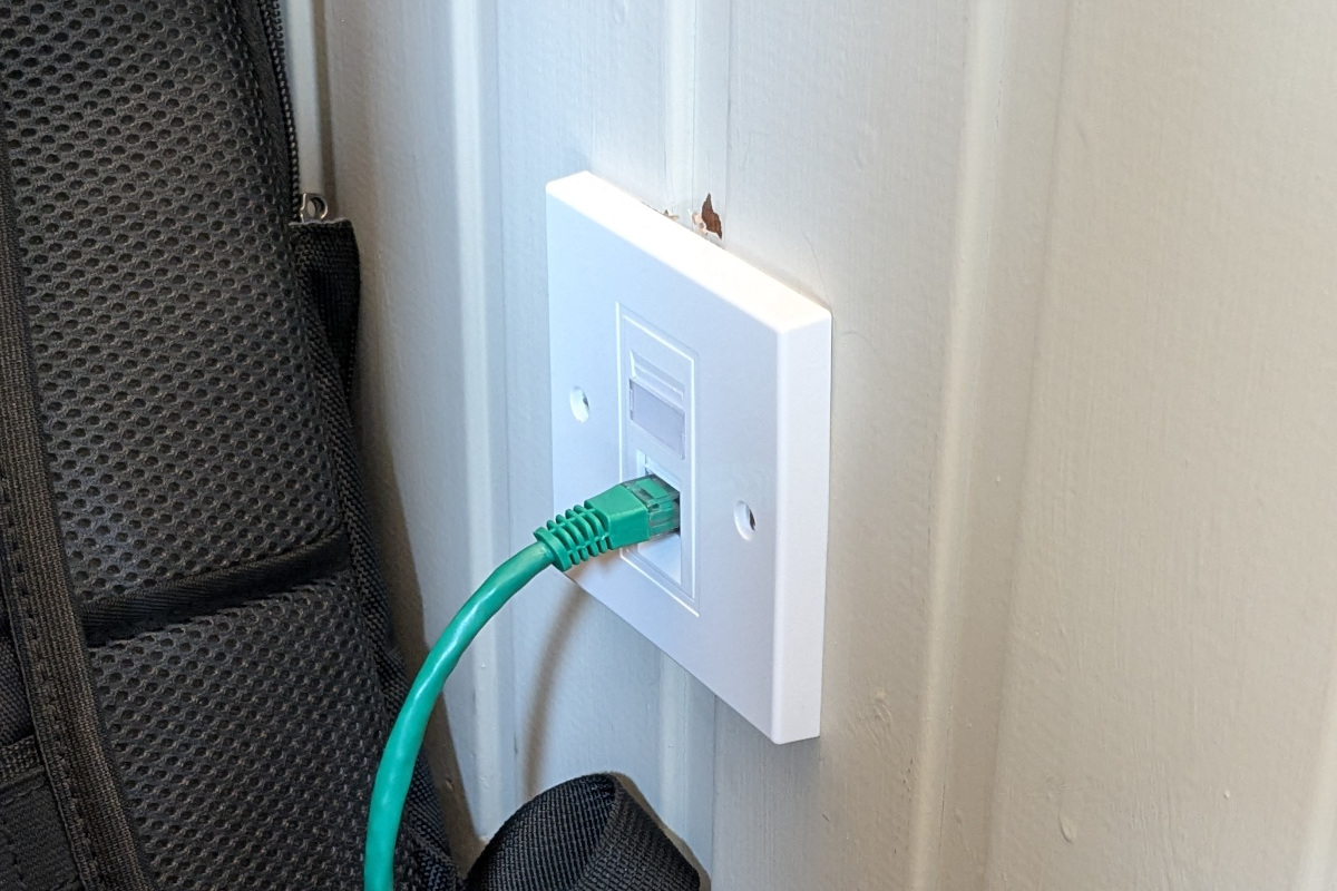HouseNetwork/Office_CAT6.jpg